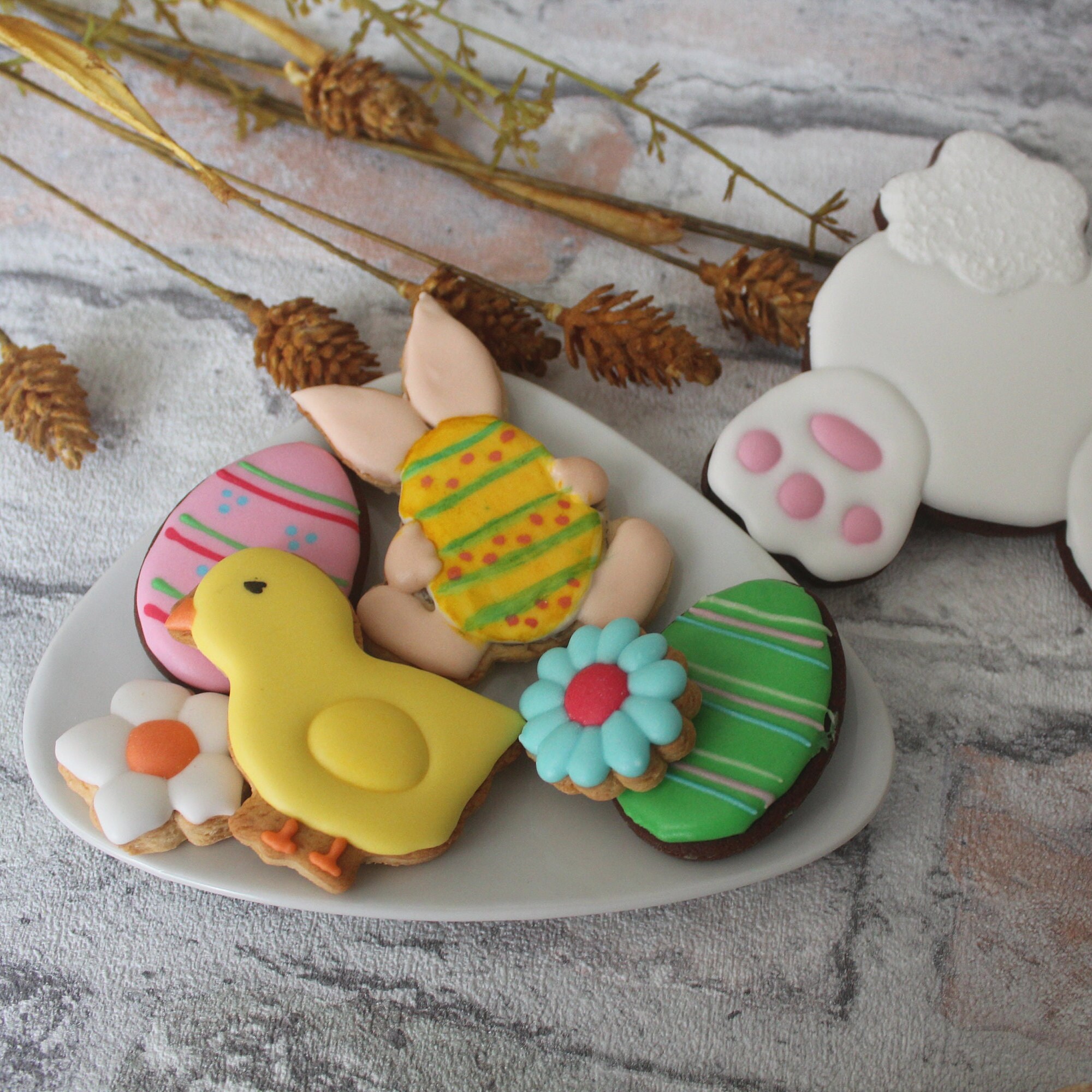 Coffret Joyeuses Pâques avec 7 Biscuits Décorés Faits Maison