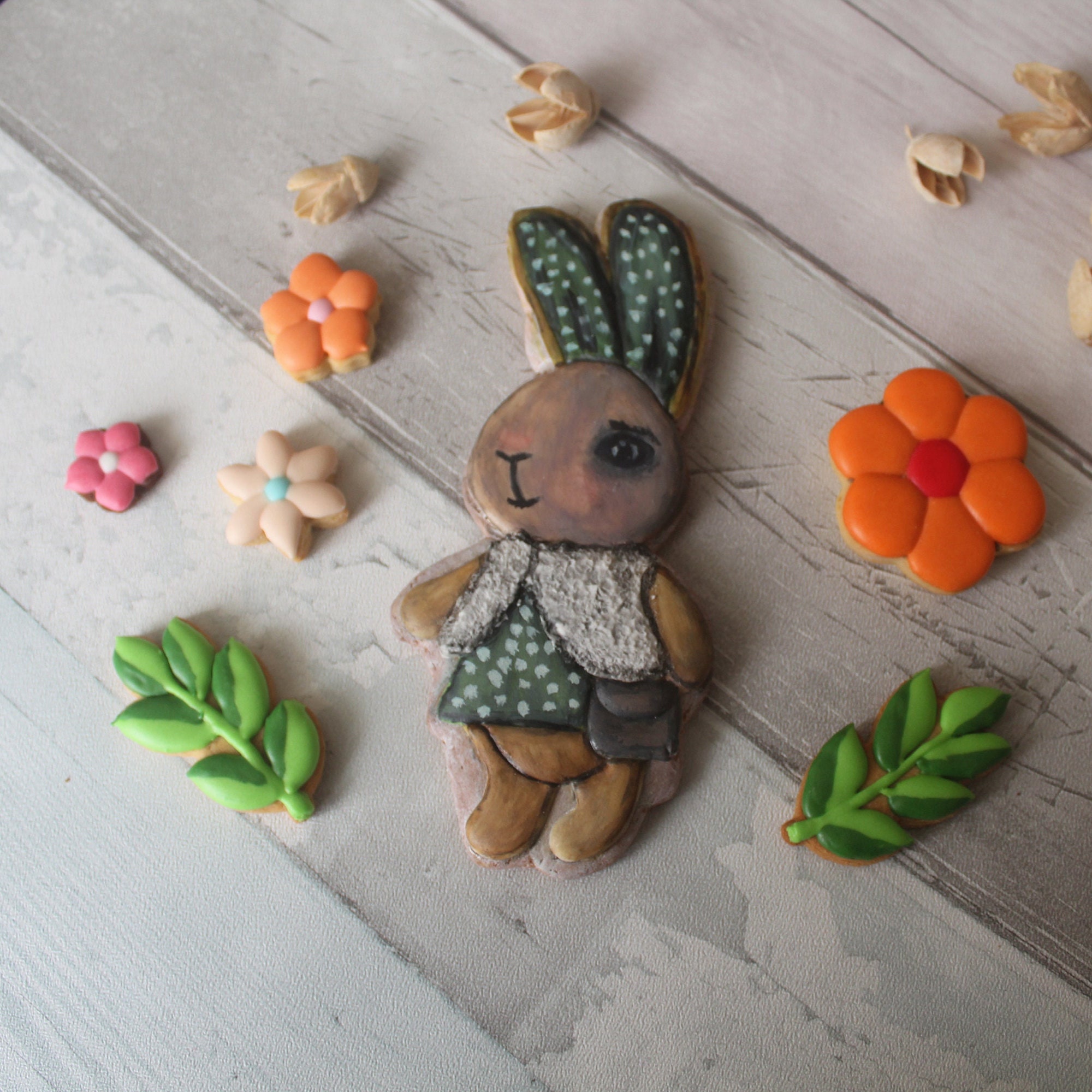 Coffret de 8 Délicieux Biscuits Décorés, Sucrés, Colorés Joyeuses Pâques Petit Lapin Adorable, 2 Feu