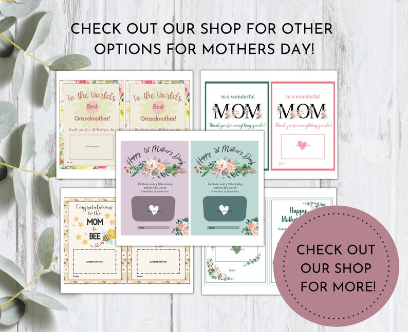 Puede incluir: Tarjetas imprimibles del D&iacute;a de la Madre con dise&ntilde;os florales y texto que dice "To the World's Best Grandmother!" y "Happy 1st Mother's Day".  Tambi&eacute;n hay una tarjeta que dice "Congratulations to the Mom to Bee!" con una ilustraci&oacute;n de abeja.  Las tarjetas son de color rosa, verde y amarillo.  El texto en la parte inferior de la imagen dice "Check out our shop for more!"