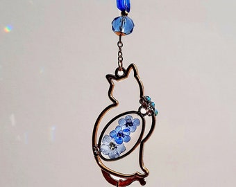 Suncatcher Cat with Blue Forget Me Not Flowers, Memorial Pet Hanger, Paw Rainbow Bridge Window Hanging Crystals, Gift for Cat lovers