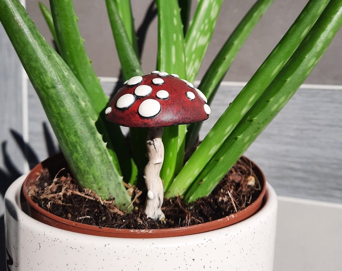Mushroom Plant-stake, Garden Stake, Ceramic mushroom, ceramic plant-pick,  garden art, planter decor, Fly agaric flower pots decor