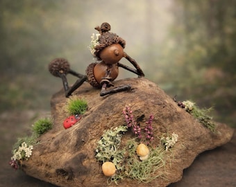 Oakie Acorn Folk Art Sculpture on Driftwood – Handmade Woodland Decor – Rustic Nature Figurine – Whimsical Forest Art