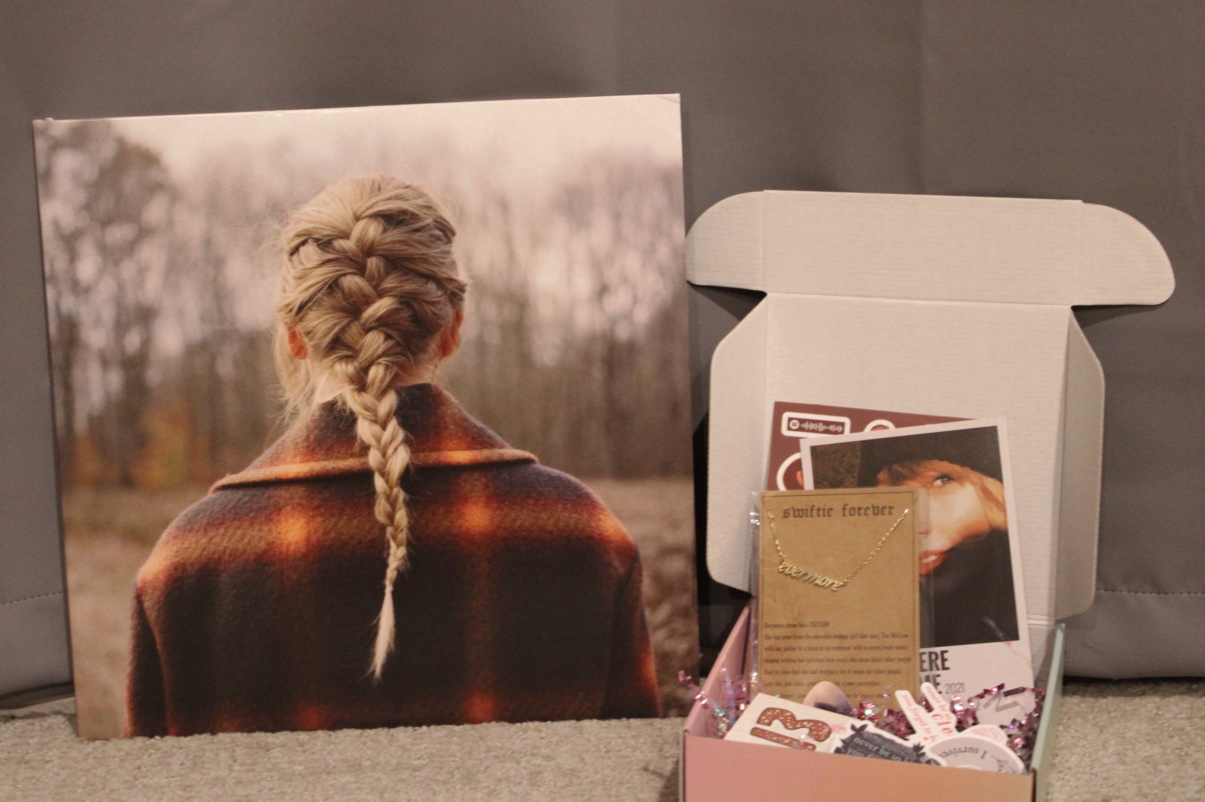 Taylor Swiftie Merch Mystery Box - Etsy