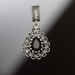 925 Sterling Silver Handcrafted Filigree TearDrop Pendant with Onyx
