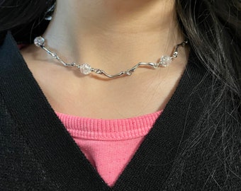 Asymmetrische Halskette, zierliche minimalistische Halskette Choker