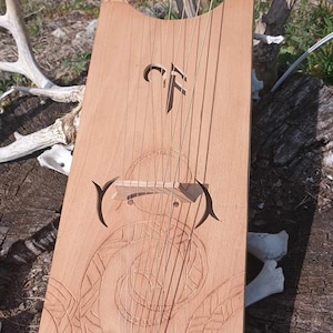 28&#39; Ash Wood Nordic Swirl Engraved 7 string Lyre