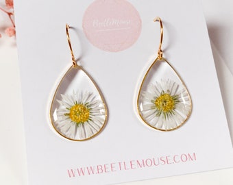 Wildflower earrings // handmade dried flower resin natural earring forget me not daisy gold jewelry for mum special day gift dangles for her