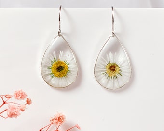 Wildflower earrings // handmade dried flower resin natural earring forget me not daisy gold jewelry for mum special day gift dangles for her