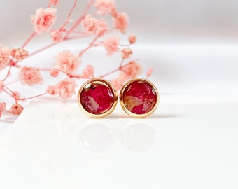 Birthflower earrings // homemade pressed dried real flower studs resin jewelry nature gold special birthday gift minimalist personal spring