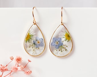 Wildflower earrings // handmade dried flower resin natural earring forget me not daisy gold jewelry for mum special day gift dangles for her