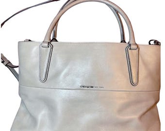 Borsa a tracolla in pelle nappa COACH: borsa Borough grigio caldo, tracolla