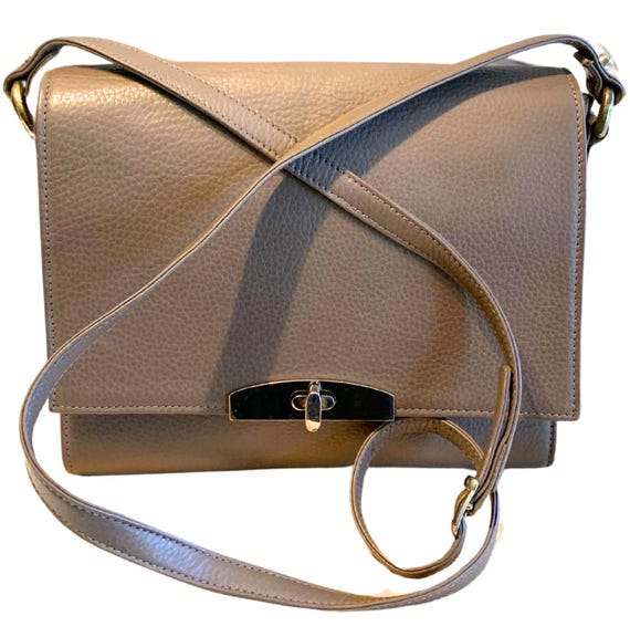 Cuyana messenger bag hotsell