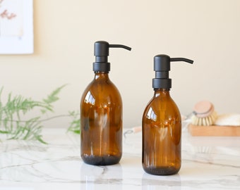 Minimalistic & refillable soap dispenser: amber glass bottle with matt black stainless steel pump