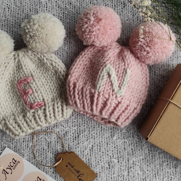 On In 2 Logo Pom-Pom Beanie