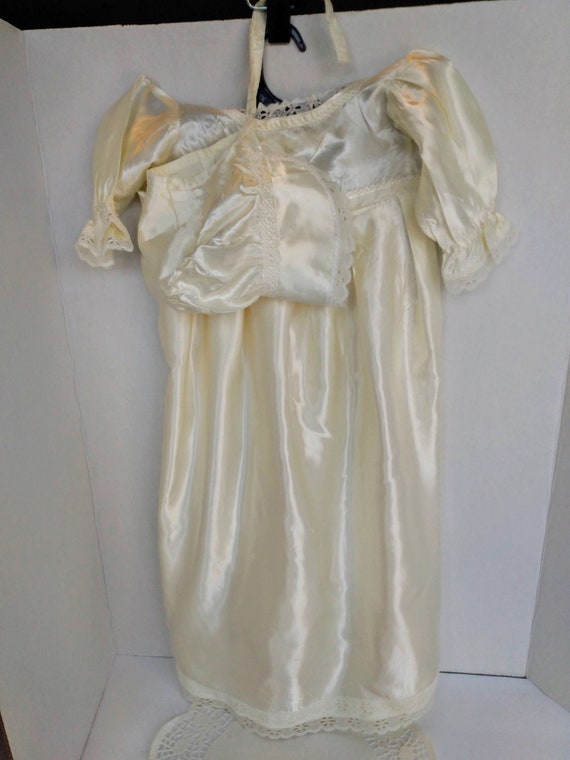 Baptism/chistening Vintage Infant Gown w/bonnet c… - image 1