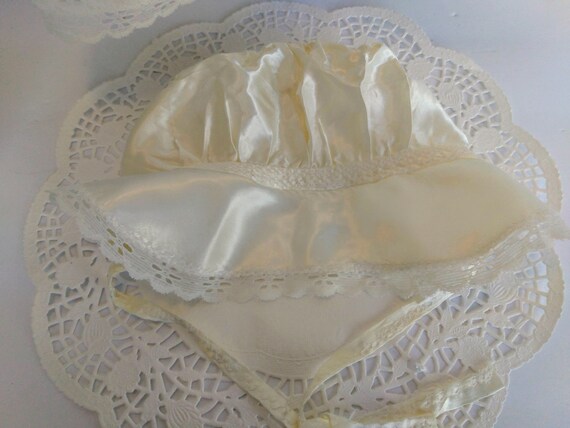 Baptism/chistening Vintage Infant Gown w/bonnet c… - image 5