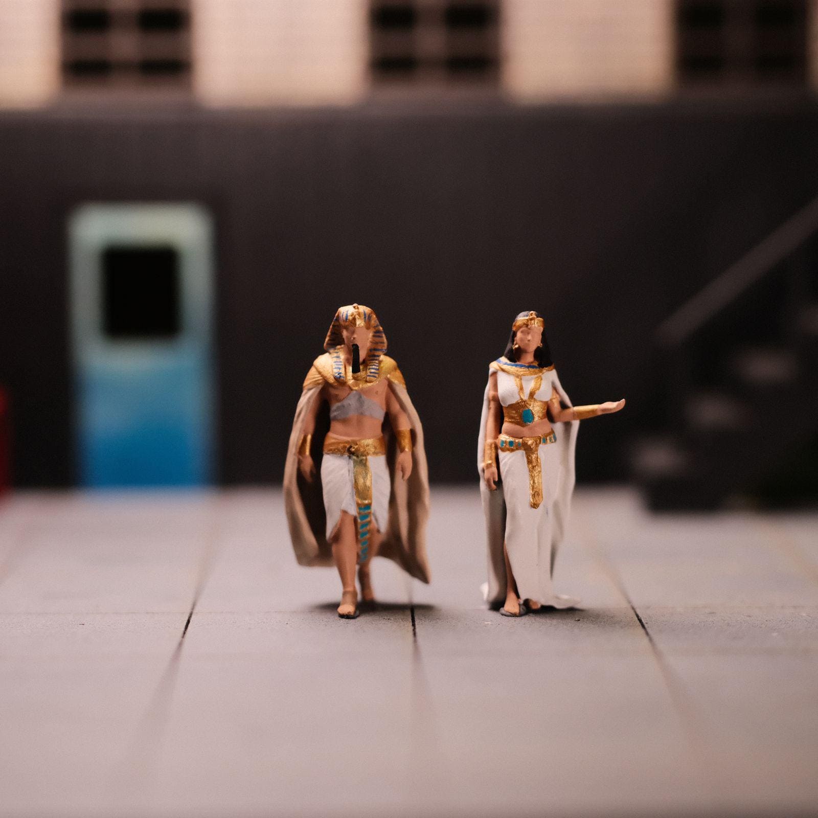 Miniatures Custom Figures Amunra & Cleopatra, Custom 3D Figurine, Custom 3D Modelling, Figure Gifts, Gift for Her, Gift for Him, H0 scale