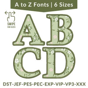 Könnte beinhalten: Vier gestickte Buchstaben, A, B, C und D, in einem floralen Design. Die Buchstaben sind hellgrün mit weißen und rosa Blumen. Der Text "A to Z Fonts | 6 Sizes" steht oben. Der Text "SWIPE FOR SIZES" steht links.