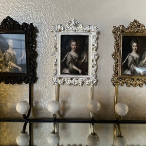 Antiek verzilverde muurhaak met fotolijst, messing decoratieve dubbele muurhaak, messing armatuur