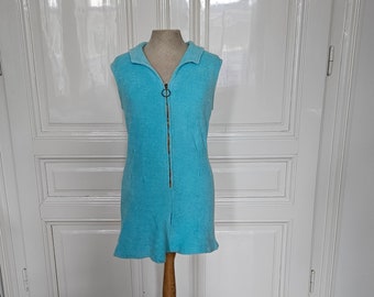 Vintage jumpsuit playsuit uit de jaren 70, ijsblauwe badstof