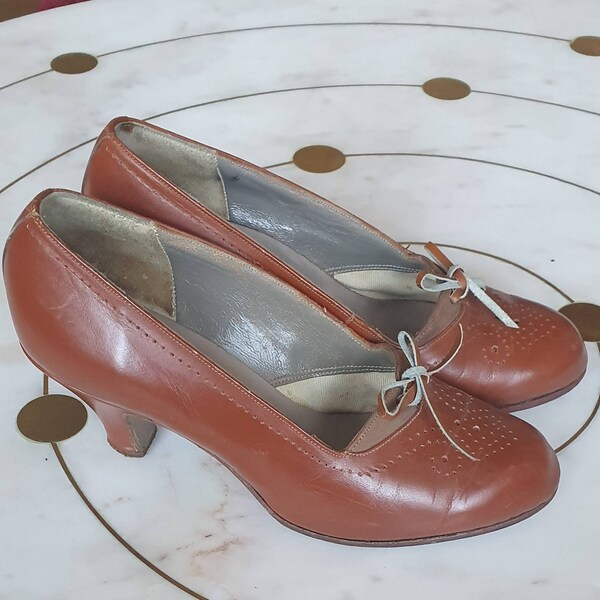 Escarpins Vintage EMERIC En Cuir - Taille 34.5 (IT) - Marron/Beige - Occasion