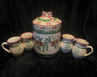 Harry And David Cookie Jar & 4 Mugs Pine Cone Collection Christmas Holiday