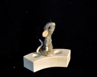 kleine Maus gefilzt gefilzte Maus niedliche Maus gefilzte Tiere Filzmaus Filztiere Maus Filzmäuse Geschenk Naturliebhaber Filzfigur Maus