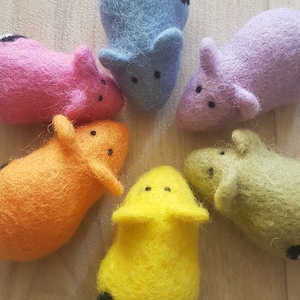 Juguete de ratón de lana para gato hecho a mano (hierba gatera, vid plateada o valeriana opcionales)