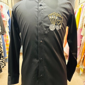 Camicia da uomo con carte da casinò nere firmate