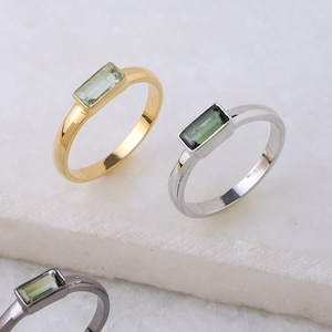 Tourmaline ring silver 925. Olive tourmaline minimalist ring for women gold. Dainty gemstone rings for casual wear. Small Rings for girls.