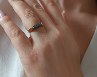 14K Gold Onyx Baguette Ring - Handmade Polished Gold