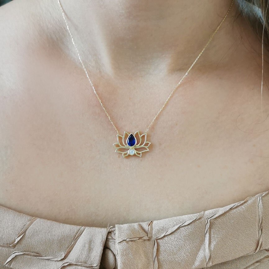 【MIAE】百合 Lotus necklace 14K Gold Lotus Necklace, Lotus Flower Necklace, Gold Lotus