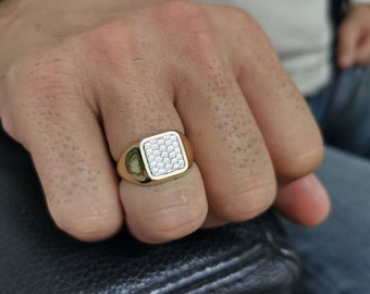 Handmade 14K Gold Signet Ring for Men: Classic Birthday Jewelry