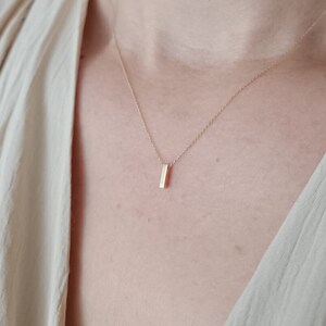 Collar con la letra I * Colgante con la letra I en oro de 14 quilates para mujeres, regalos de cumpleaños * Amuleto con la letra para niñas, joyería de uso diario * Regalos de Navidad con la letra I para hermanas
