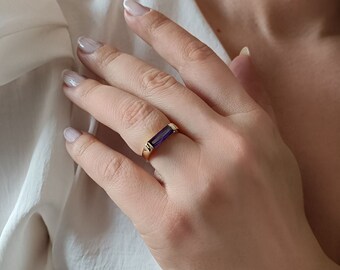 14K Gold Amethyst Baguette Ring - Handmade Fashion Jewelry