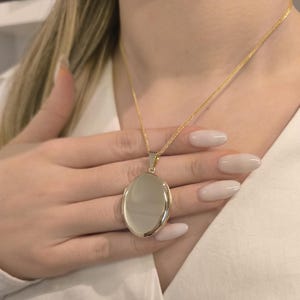 14K Gold Oval Locket Necklace: Personalized Memorial Pendant