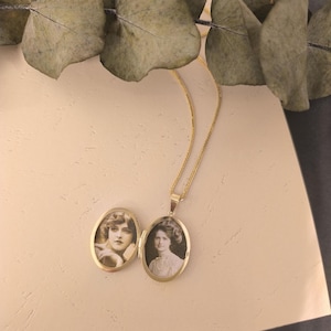 14K Gold Oval Locket Pendant Necklace - Personalized Photo Engraving