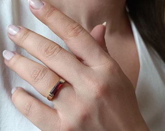 14K Gold Garnet Ring: Baguette Stone Birthday Jewelry