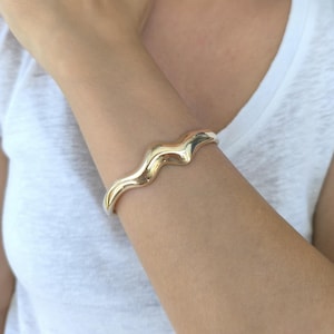 Handmade 14K Gold Hinged Bangle Bracelet: 8 inch Solid Gold