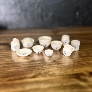 Vintage Tender Heart Treasures LTD., Juego de cocina en miniatura, cuencos para mezclar, jarras