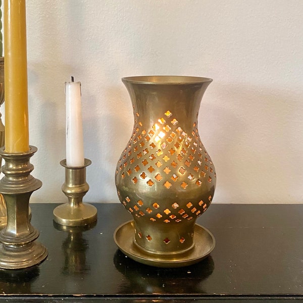 Vintage Brass Hurricane Lamp - Brass Star Perforated Candleholder - Hurricane Lamp Boho Brass Home Decor - Vintage Brass Candle Lamp