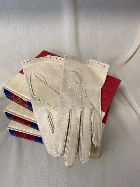 Women’s Vintage Leather Gloves - Formal Event Dri… - image 2