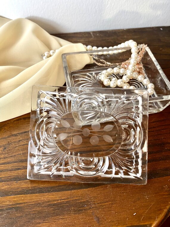 Clear Glass Vintage Etched Jewelry Box Box with Lid Gem