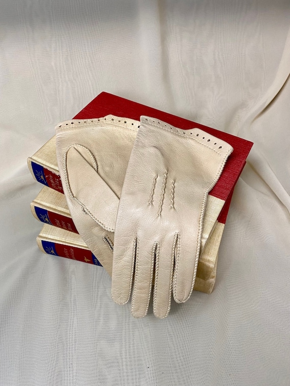 Women’s Vintage Leather Gloves - Formal Event Dri… - image 1