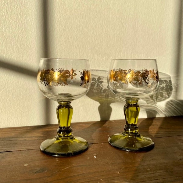 Vintage Roemer Green Stem German Wine Glasses - Gold Cordial Stemmed Romer Glasses 1960’s - Set of 2