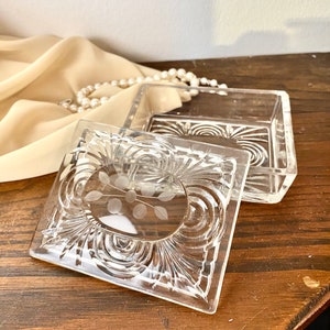 Clear Glass Vintage Etched Jewelry Box - Box with Lid