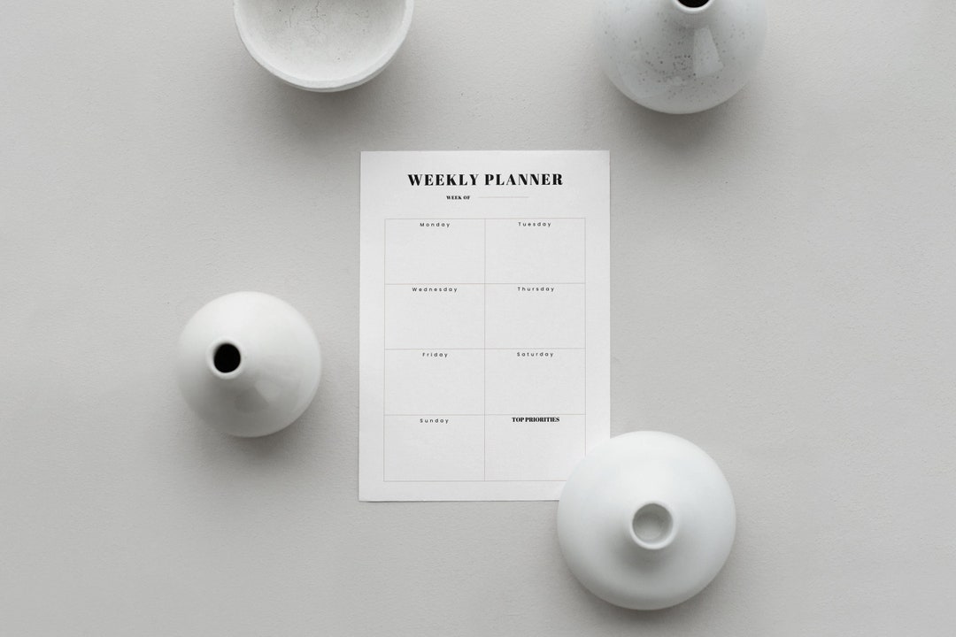 Minimalist Elegant Chic Simple Black and White Digital Printable Weekly ...