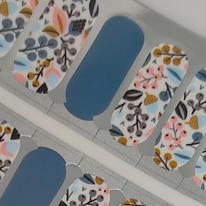 Avvolgimenti per unghie Berry Blossom Strisce di smalto Avvolgimenti autoadesivi per unghie Design moderno per manicure per unghie Decalcomanie per unghie