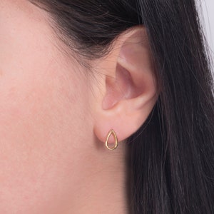 Teardrop Solid Gold 14K Earrings,Everyday Minimalist Geometric Jewelry,Stackable Delicate Earrings.