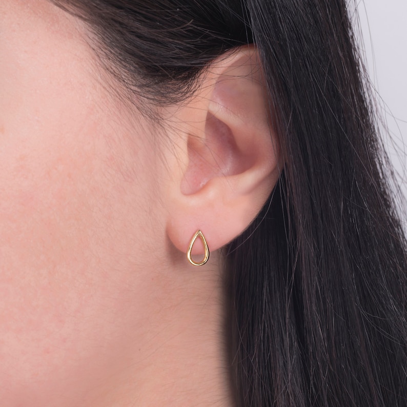 Teardrop Solid Gold 14K Earrings,Everyday Minimalist Geometric Jewelry,Stackable Delicate Earrings.